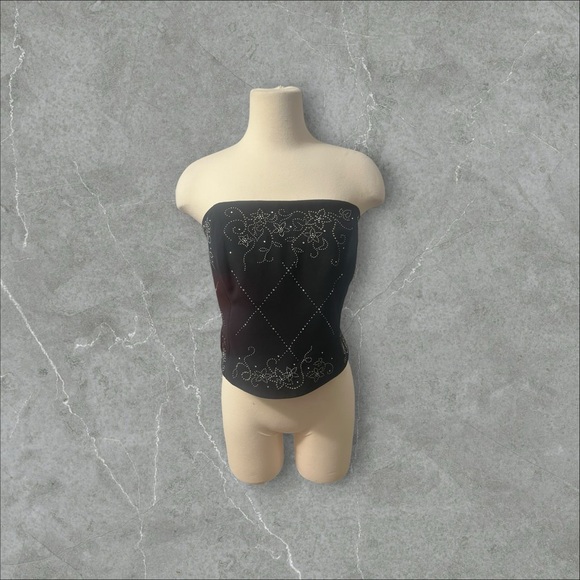 Stoned Sleeveless Corset Top - Picture 8 of 9